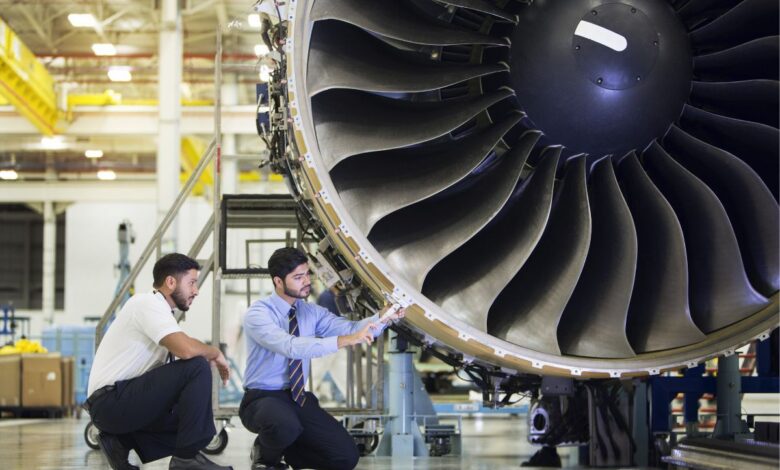 Emirates Group welcomes UAE nationals to join its Aircraft Maintenance Engineer License