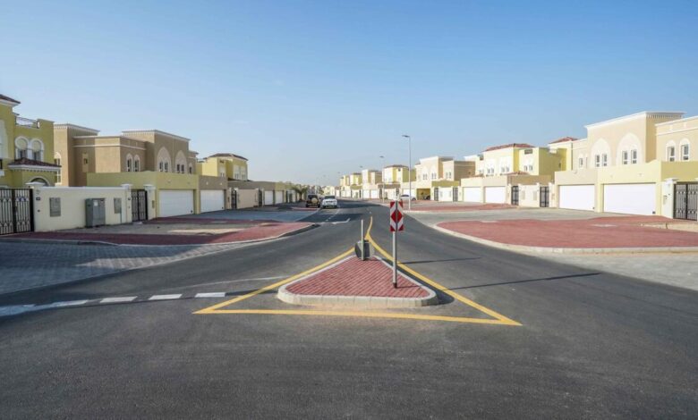 Dubai: residential area gets new parking spaces, sidewalks and street lighting - News