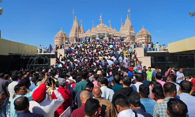 BAPS Hindu Mandir Abu Dhabi.  Photo: Exterior